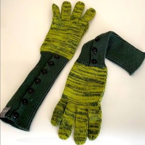 GLOVES stylishly fun!💚